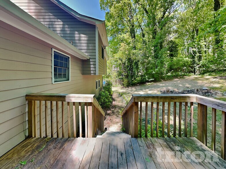 Building Photo - 2909 Buckskin Trail SW