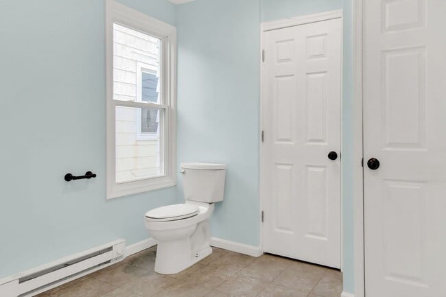 Building Photo - Coming Soon! Charming 3 Bedroom, 1.5 Bath ...