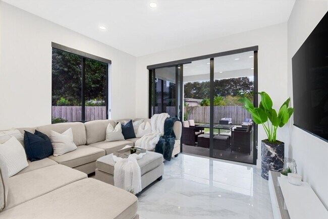 Primary Photo - 826 SW 14th Ct