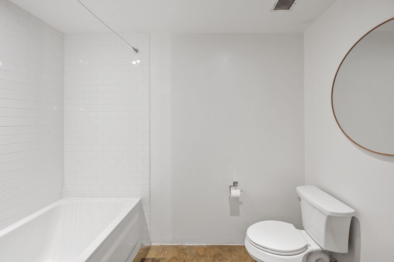 Building Photo - 1855 Industrial St