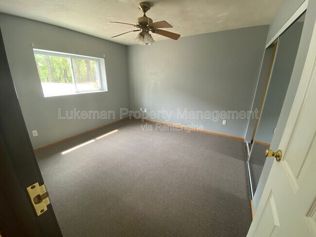 Building Photo - 1324-1326 Knollwood Ave