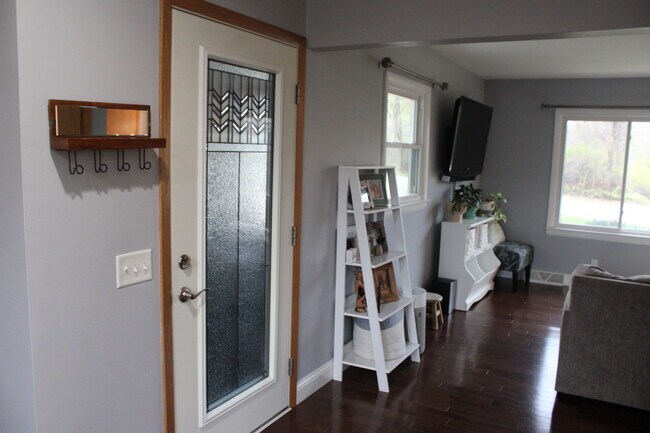 Building Photo - 5039 W Clayton Rd