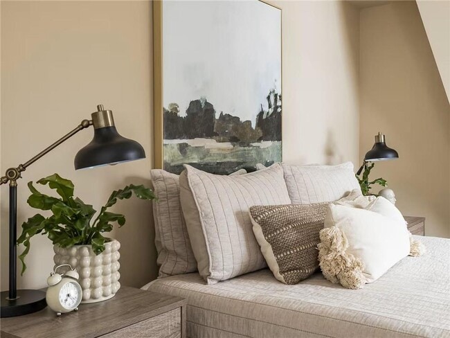 Building Photo - 4050 Upton Ave S