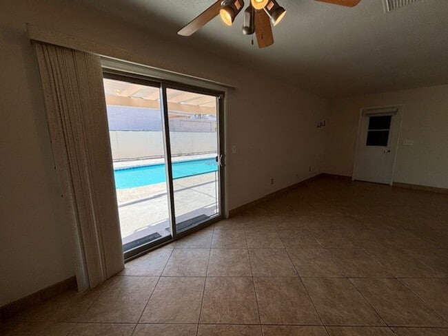 Building Photo - 3 Bedroom - 2 Bath Pool Home