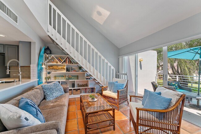 Building Photo - 1605 S US Hwy 1