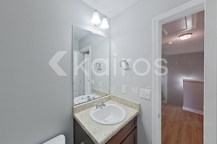 Building Photo - 1332 Bass Ln