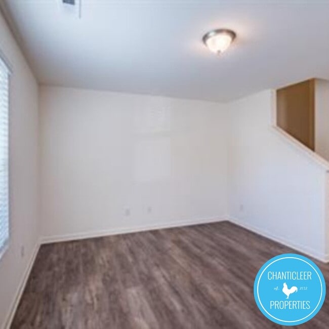 Building Photo - 1216 Haybrook Ln