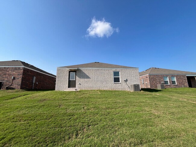 Building Photo - 5381 Keystone Ave