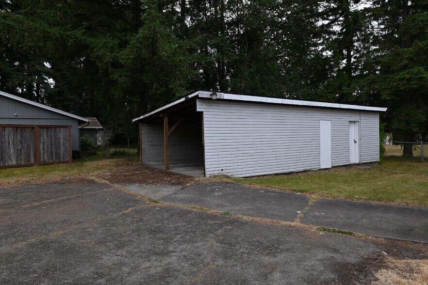 Building Photo - 8410 North Way SW