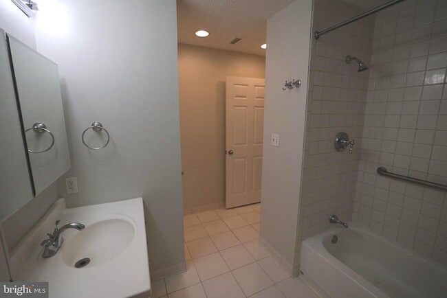 Building Photo - 20979 Timber Ridge Terrace