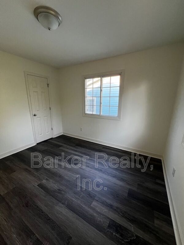 Building Photo - 555-4 E. Edenton Street