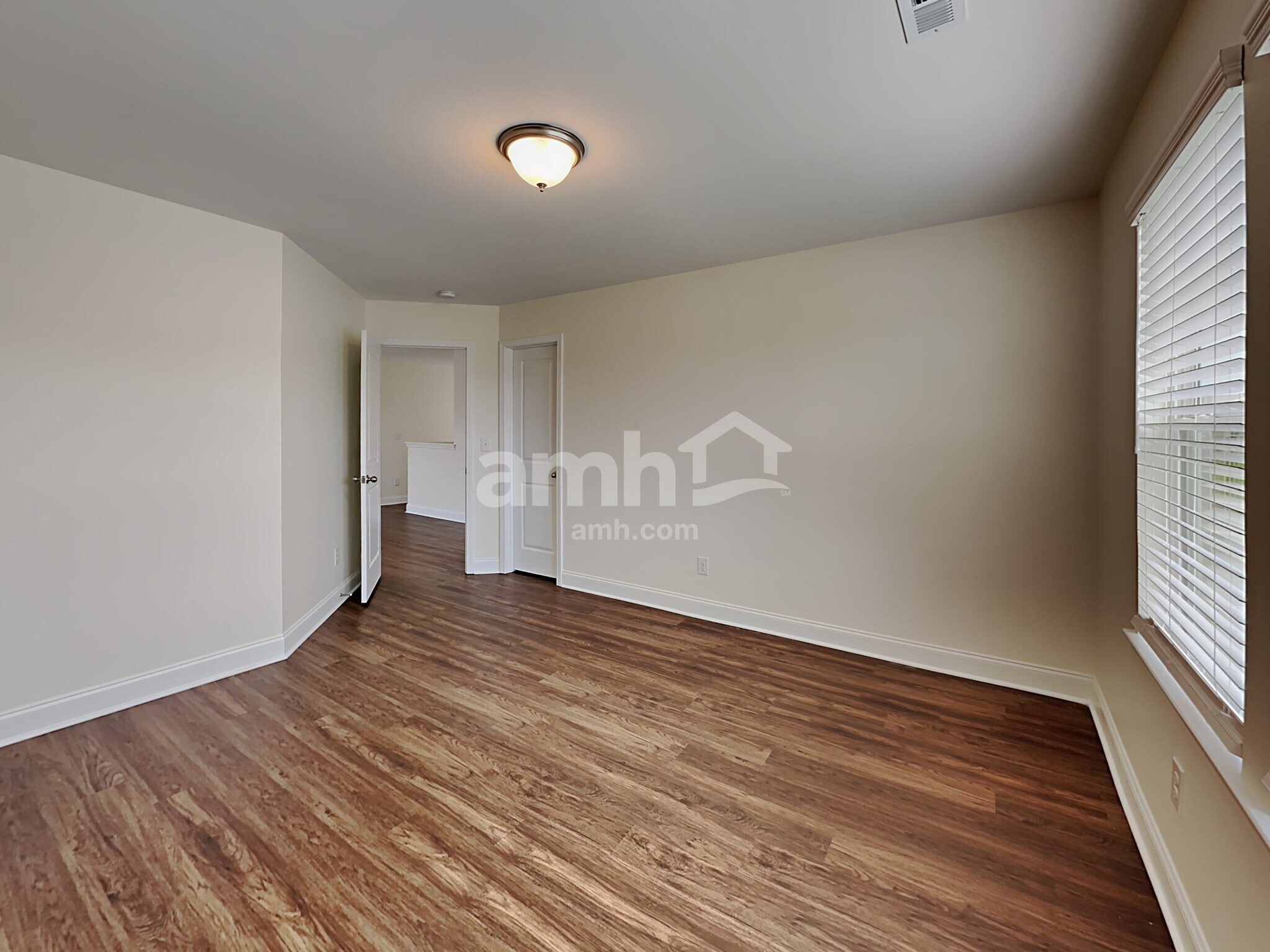 Building Photo - 5105 Jack Byrnes Dr