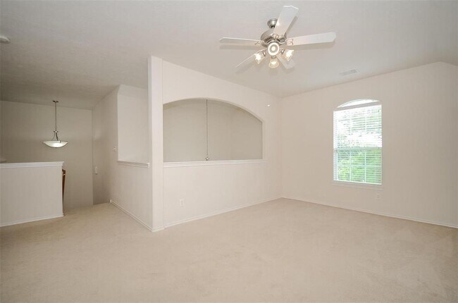 Building Photo - 25835 Orchard Knoll Ln