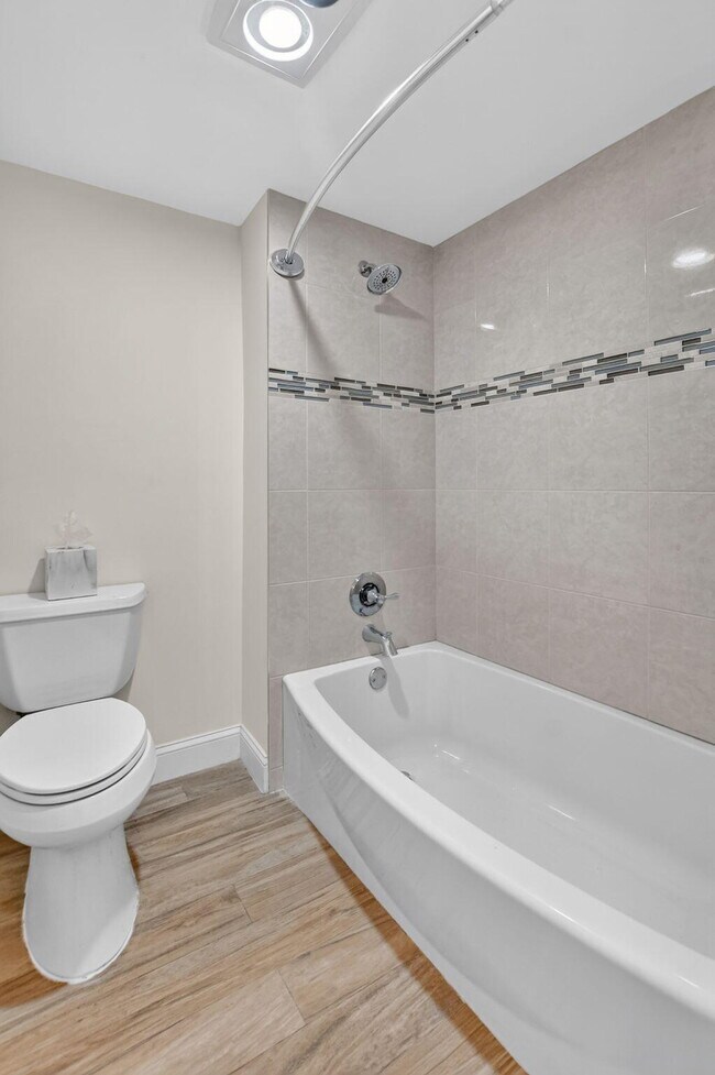 Building Photo - 21211 Lago Cir