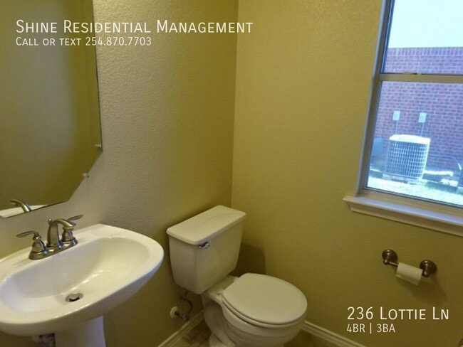 Building Photo - 236 Lottie Ln