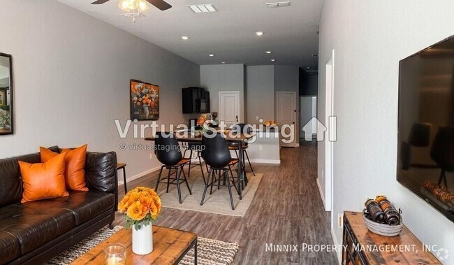 Building Photo - 2137 N Texas Ave