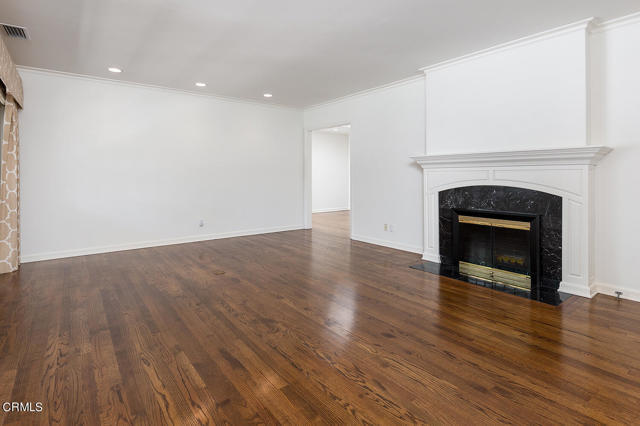 Building Photo - 4650 Encinas Dr