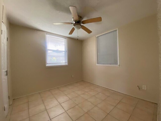 Building Photo - 3/2 in Holly Hill