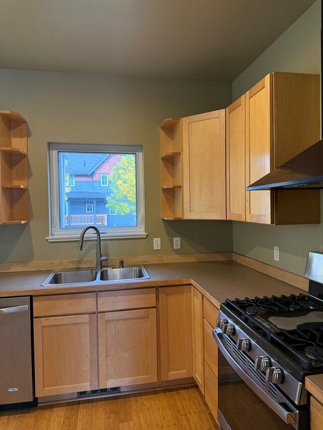 Building Photo - A Lovely Westside Single Family Home in the Desirable Valley West Subdivision