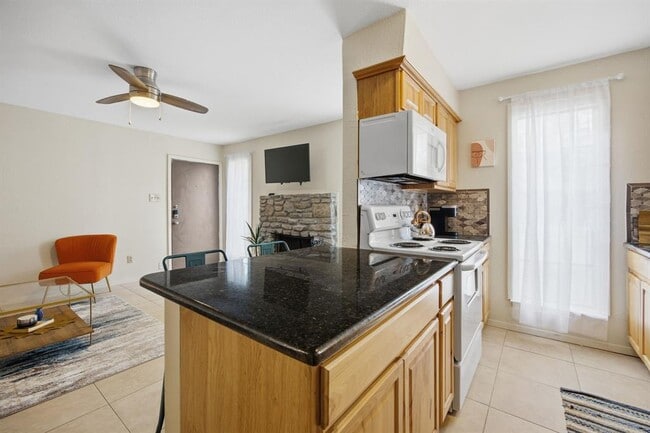 Building Photo - 104 W 35th St