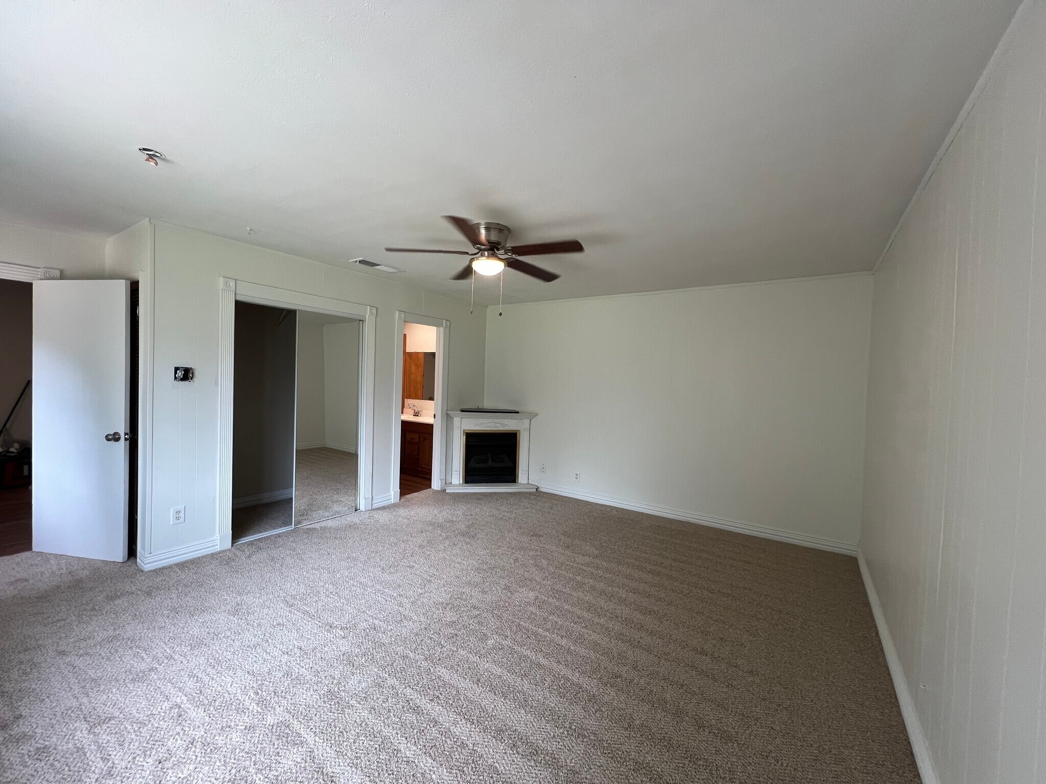 Building Photo - 26 Letha Ct