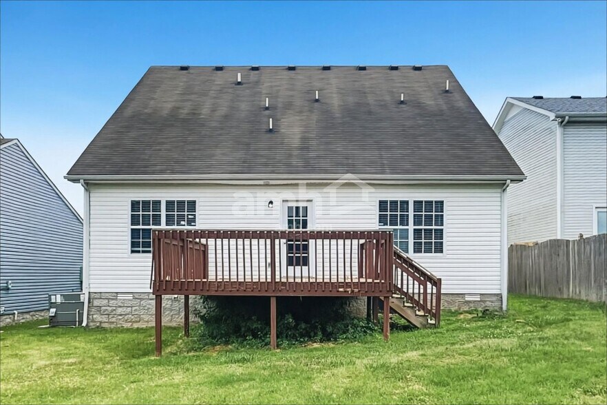 Building Photo - 2053 Leefield Dr