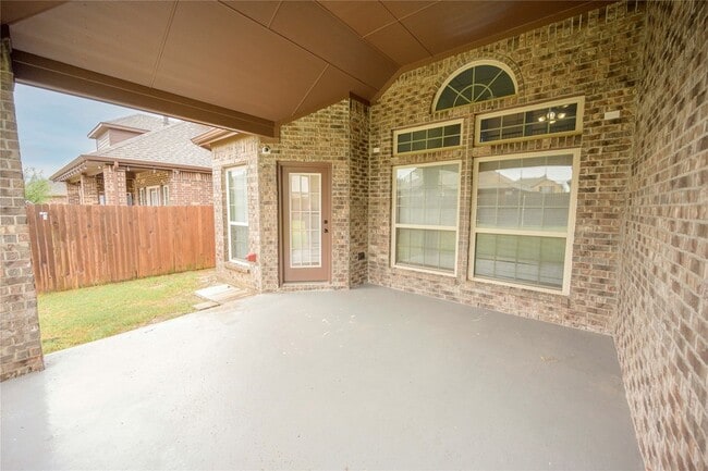 Building Photo - 1305 Needle Cactus Dr