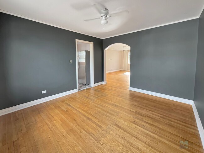 Building Photo - $0 DEPOSIT OPTION. CHARMING VINTAGE 1 BEDR...