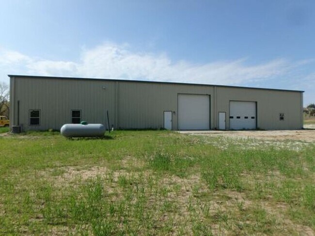 Building Photo - 1620 Co Rd 409