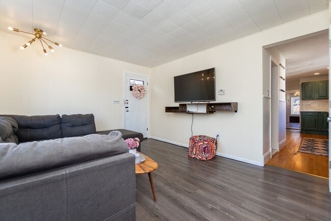 Building Photo - 59 Langdon Ave