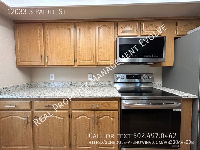 Building Photo - 12033 S Paiute St