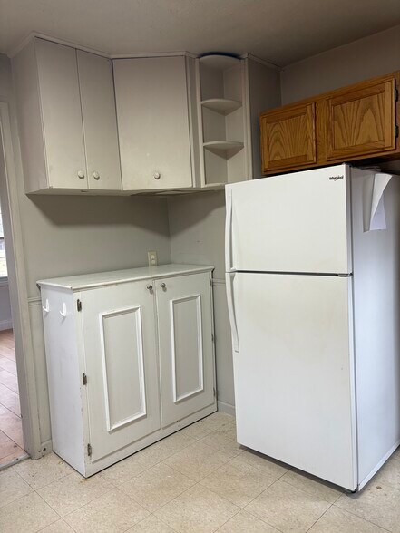 Kitchen - 1824 Bailey Rd