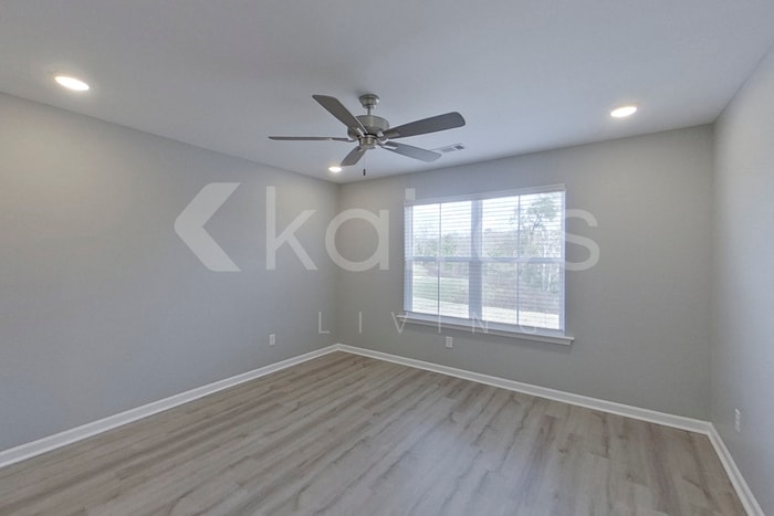 Building Photo - 342 Angela St