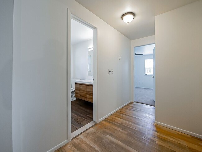Building Photo - 42195 Park Ridge Rd