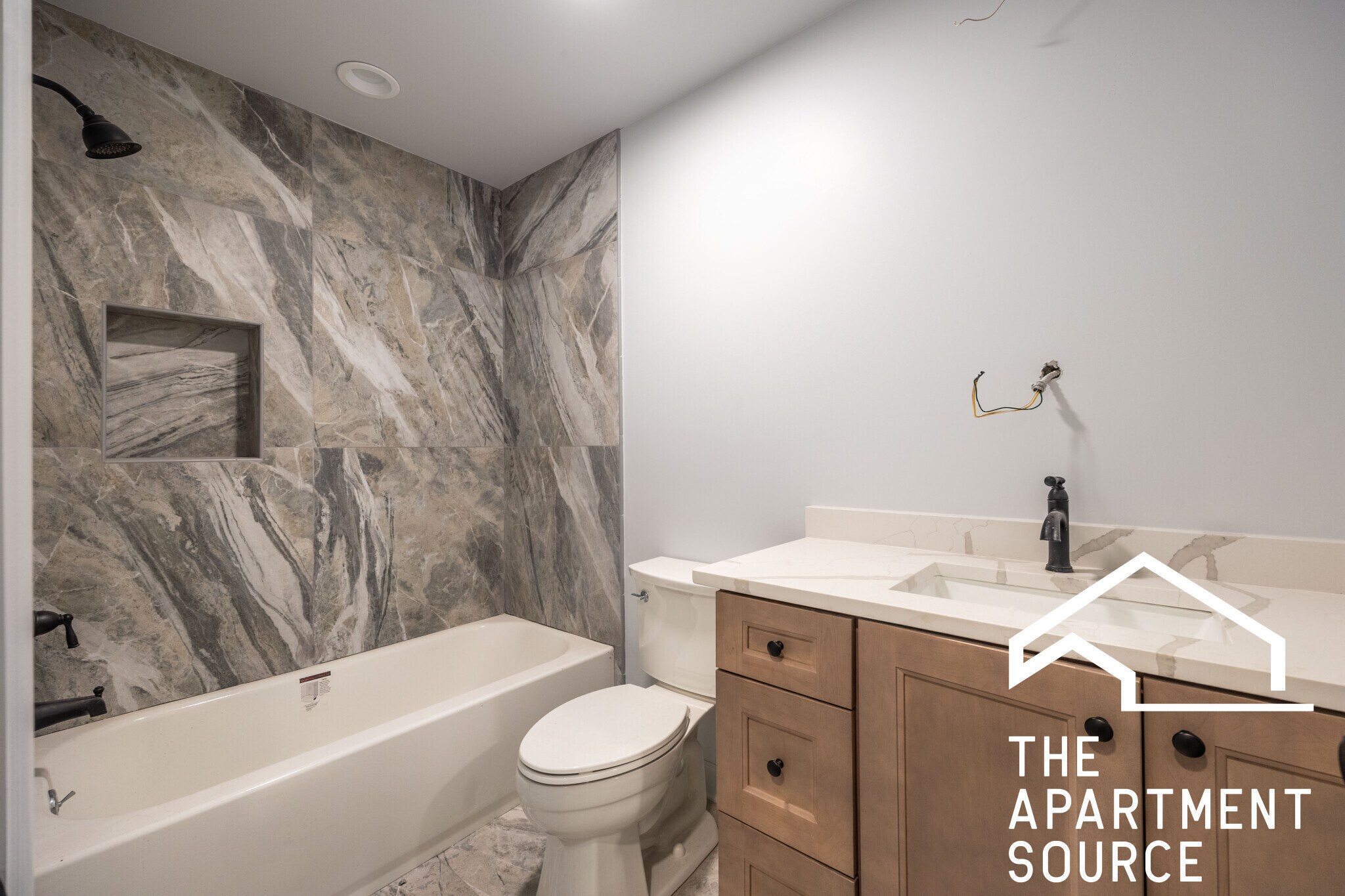 Building Photo - 3708 N Sawyer Ave