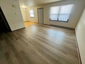 Building Photo - 928 First Ave