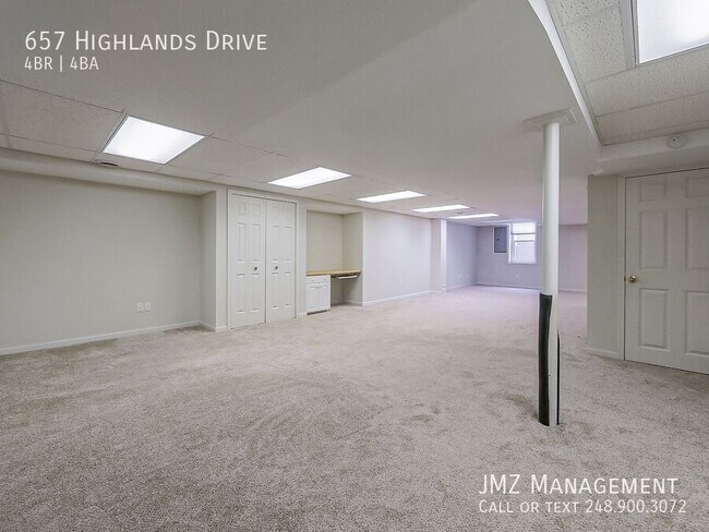 Building Photo - 657 Highlands Dr