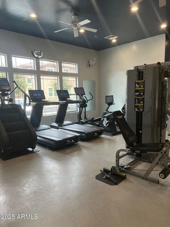 Building Photo - 14870 W Encanto Blvd