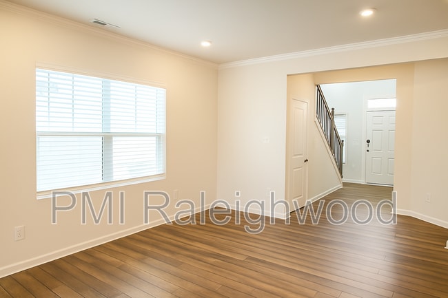 Building Photo - 1060 Maple Br Cir