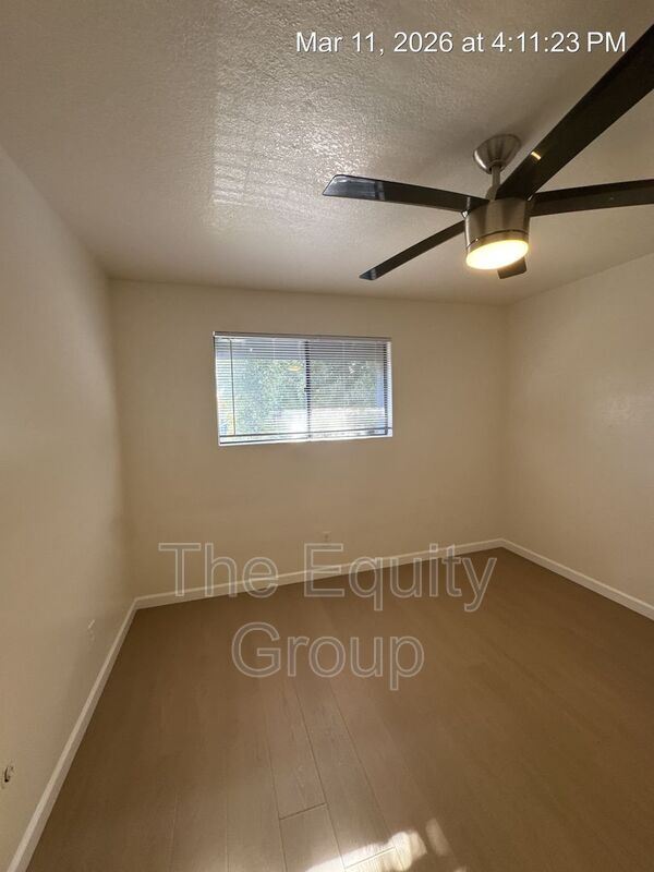 Building Photo - 1942 E Woodsville Ct