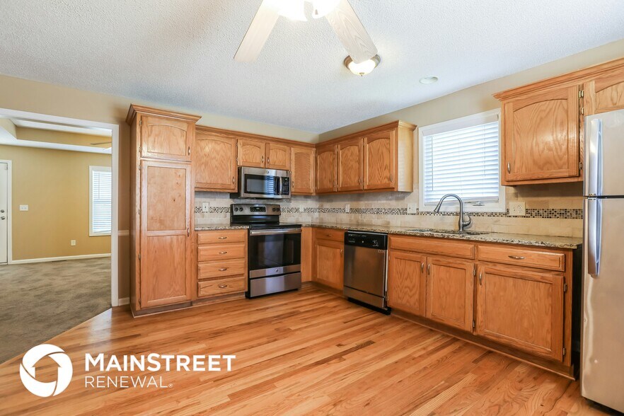 Building Photo - 6501 E 137th St