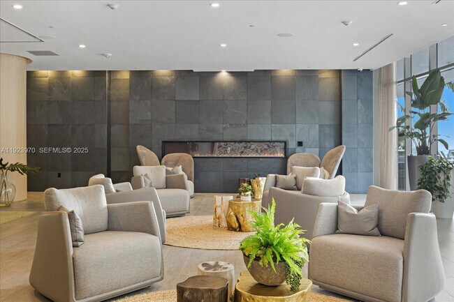 Building Photo - 488 NE 18th St