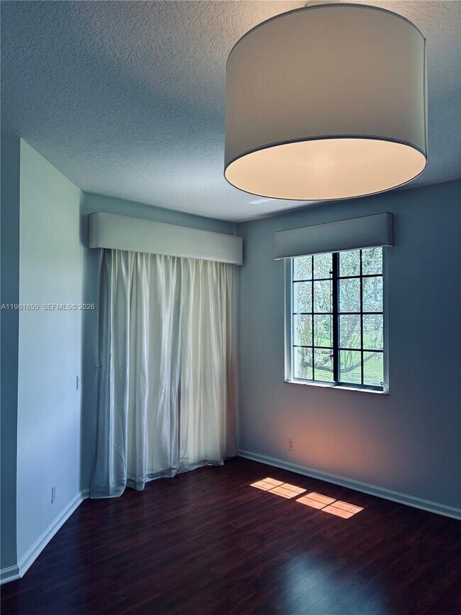 Building Photo - 2757 Center Ct Dr