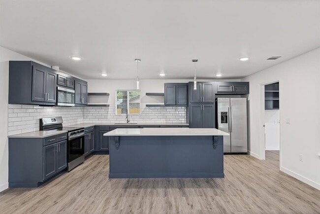 Building Photo - 1100 Monte Vista Dr
