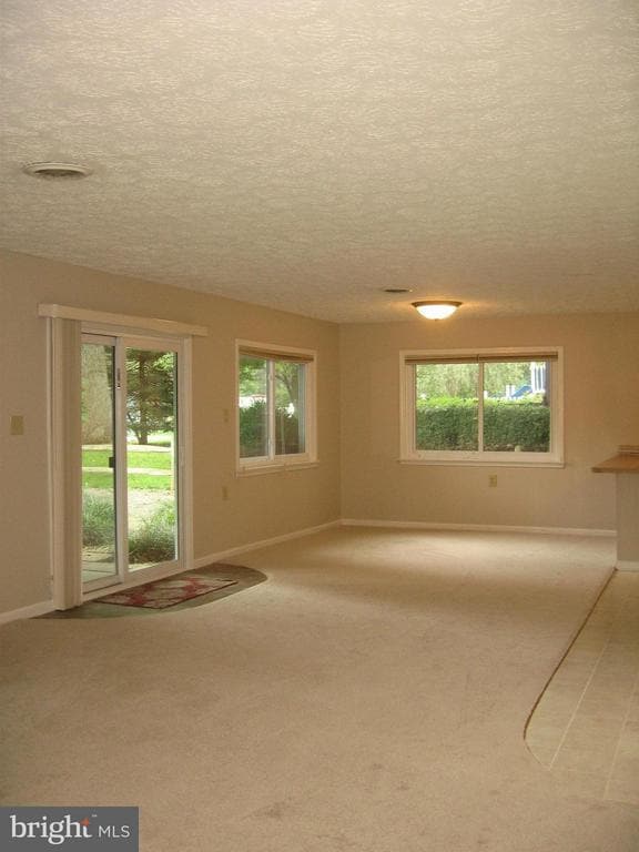 Building Photo - 165 Natalie Ln