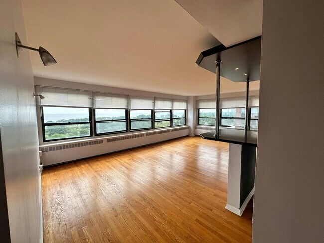 Building Photo - 4180.5 N Marine Dr