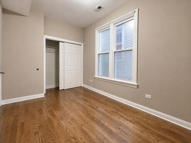 Building Photo - 1807 N Lawndale Ave