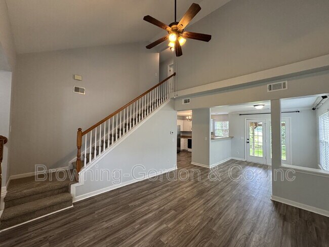 Building Photo - 212 Claybrook Ln