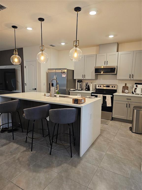 Building Photo - 2015 King Ranch St