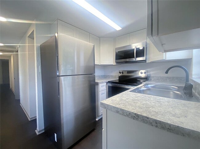 Building Photo - 622 Booker Ave